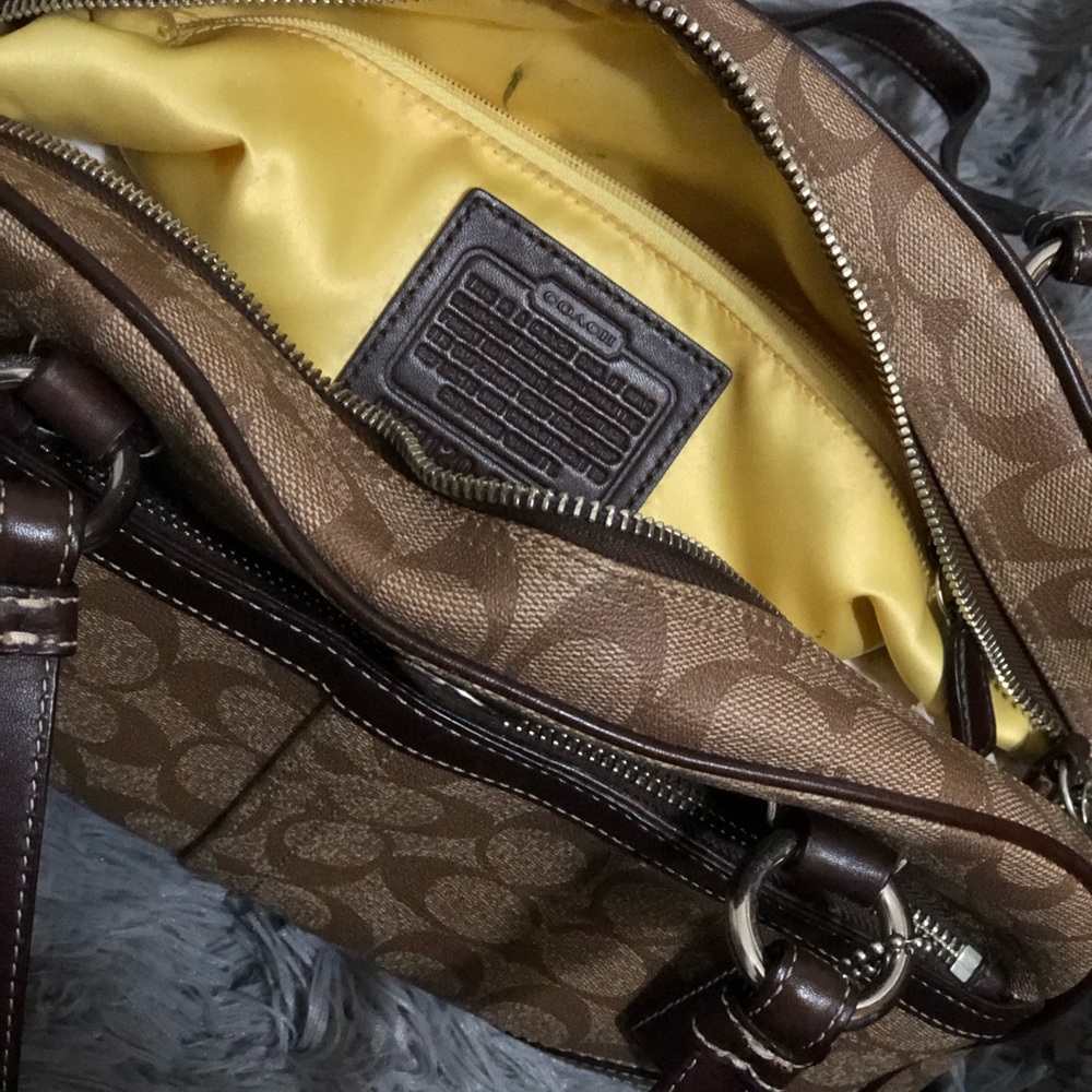 Tan Coach HandBag - Picture 6 of 7